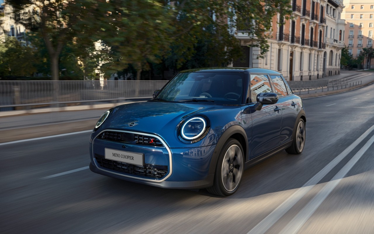 „MINI Cooper S“ 5-doors Pasiūlymo kaina 31 975 Eur arba 313,04 Eur/mėn.